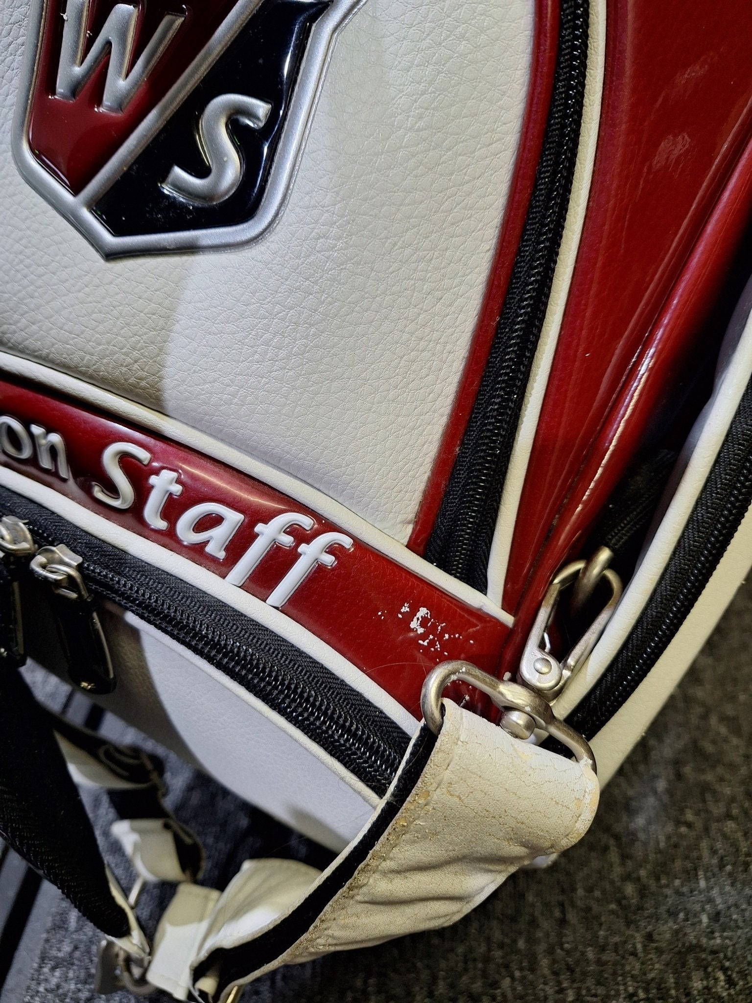 Wilson Staff - Staff Tour Bag - 10 Inch Top - Shams Golf Exchange